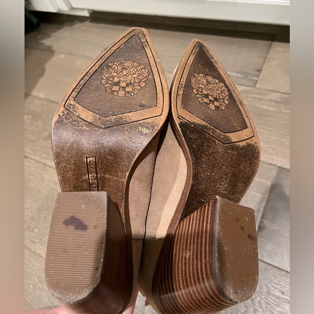 Vince Camuto Bibestie tan suede leather heeled booties boots size 9.5 - Picture 10 of 11